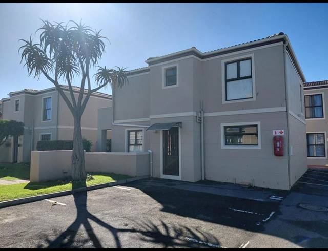 2 BEDROOM TOWNHOUSE FOR SALE IN PARKLANDS